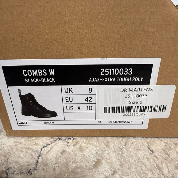 New In Box women’s Black on Black Dr. Martins - Picture 4 of 6